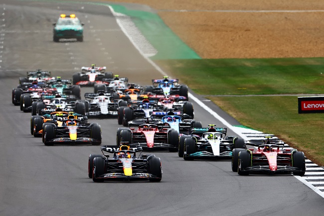 Verstappen lidera 2º treino da F1, Ferrari brilha e Hamilton vai mal